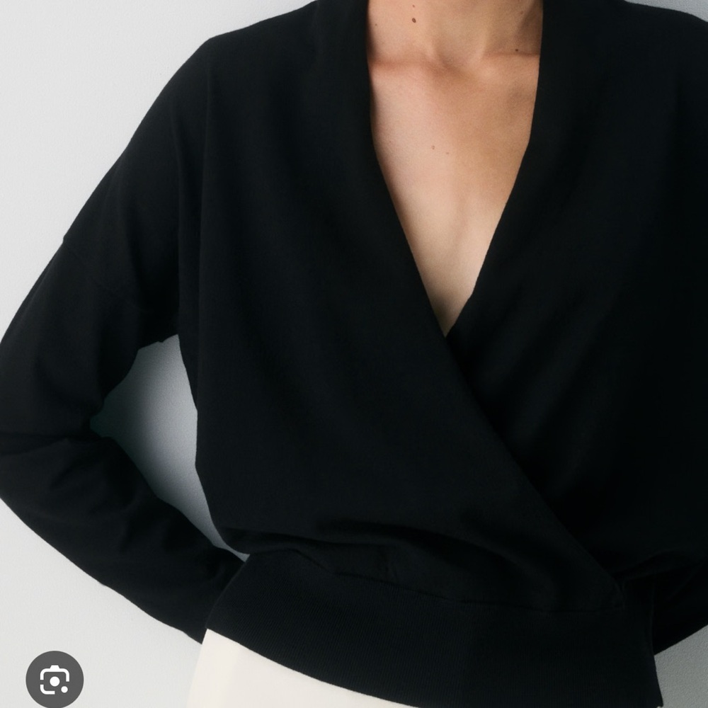 Aritzia Babaton Mika women's sweater size small - Picture 2 of 4